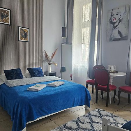 ורשה Deja Vu Hostel מראה חיצוני תמונה