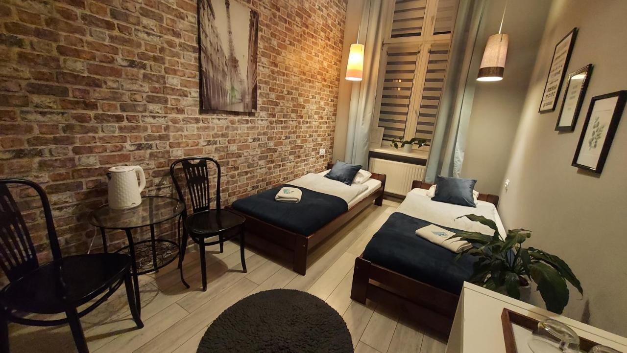 ורשה Deja Vu Hostel מראה חיצוני תמונה