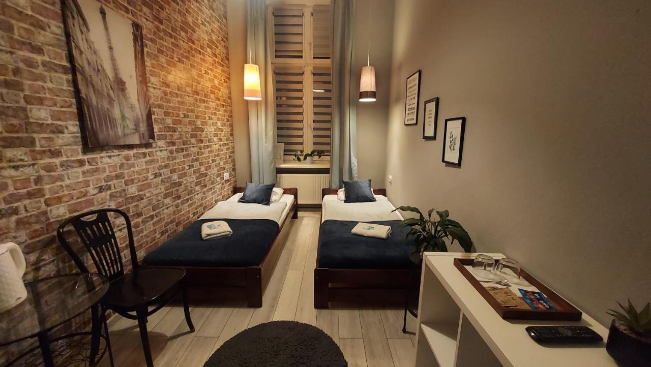 ורשה Deja Vu Hostel מראה חיצוני תמונה