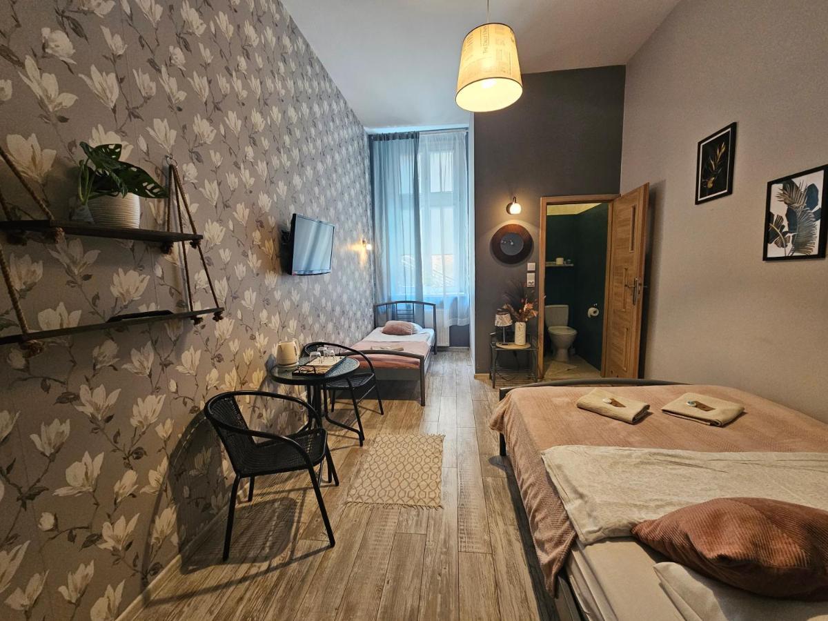 ורשה Deja Vu Hostel מראה חיצוני תמונה