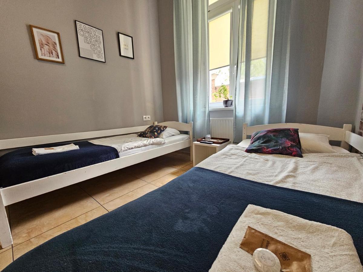 ורשה Deja Vu Hostel מראה חיצוני תמונה