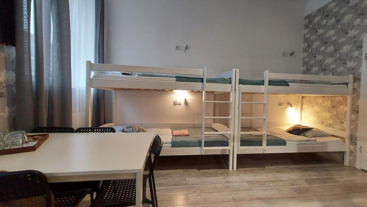 ורשה Deja Vu Hostel מראה חיצוני תמונה