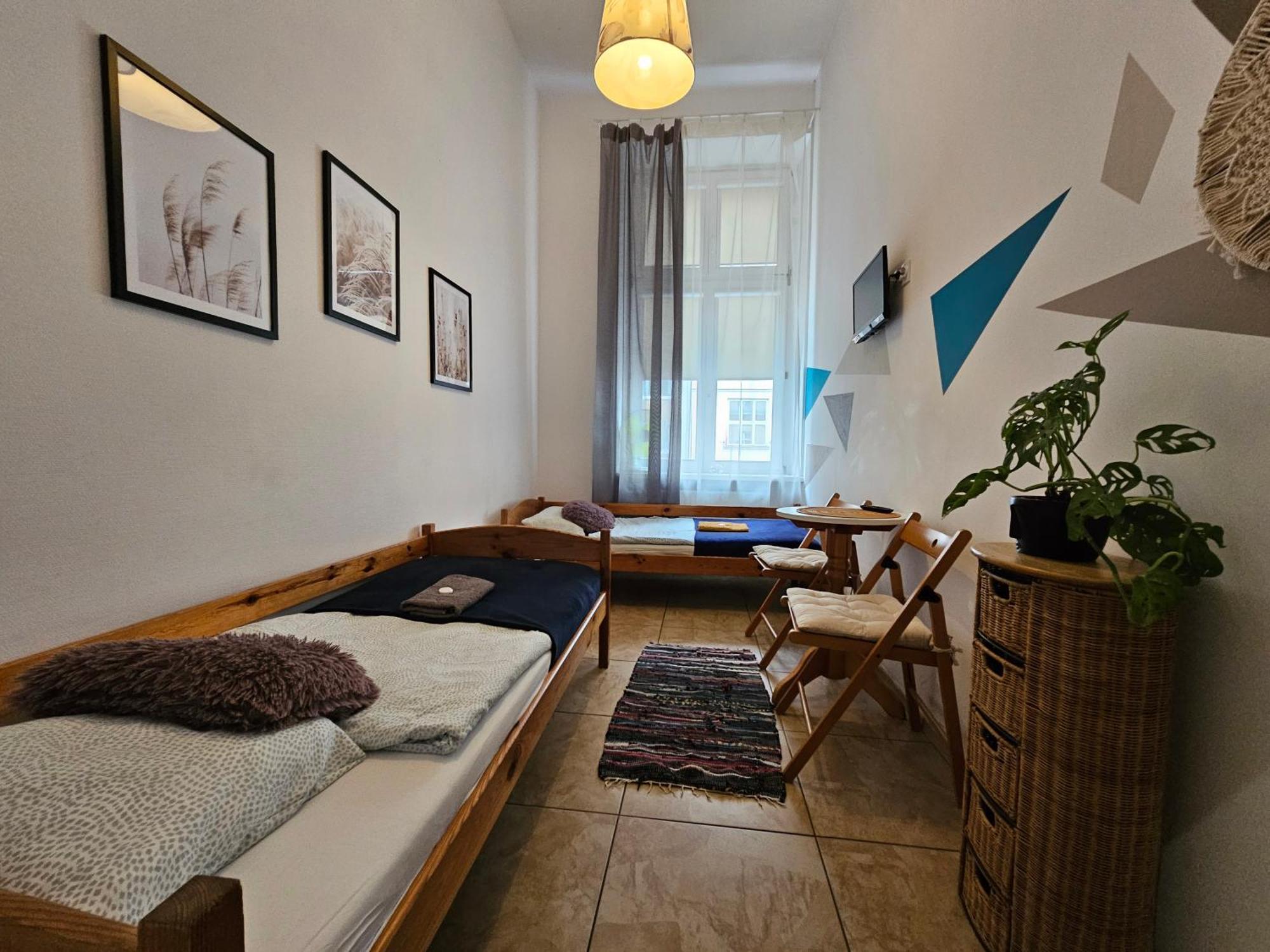 ורשה Deja Vu Hostel מראה חיצוני תמונה