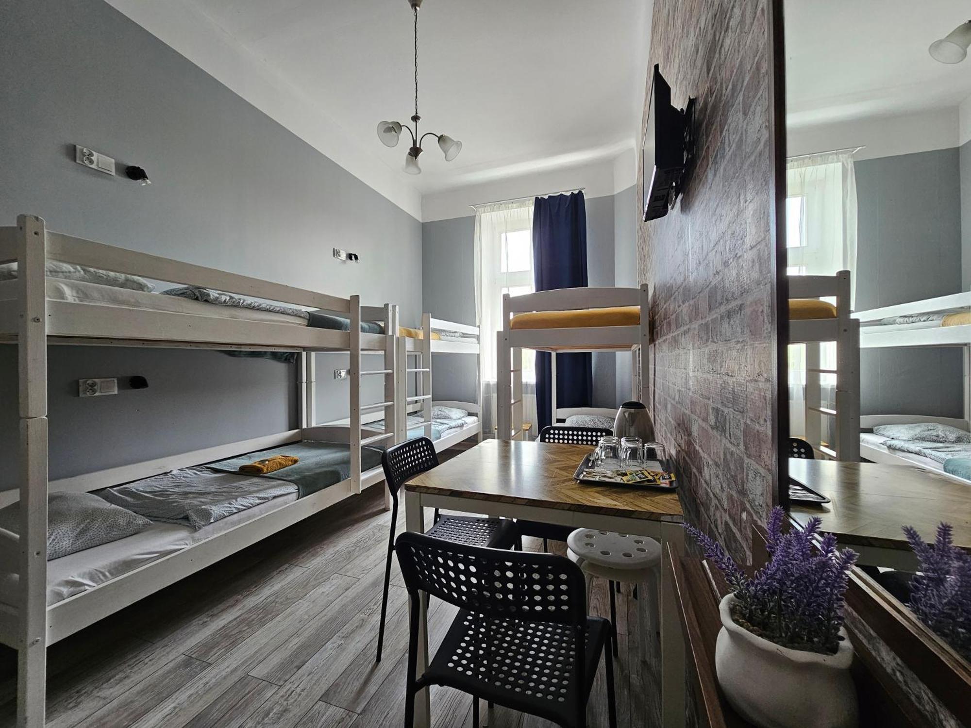 ורשה Deja Vu Hostel מראה חיצוני תמונה