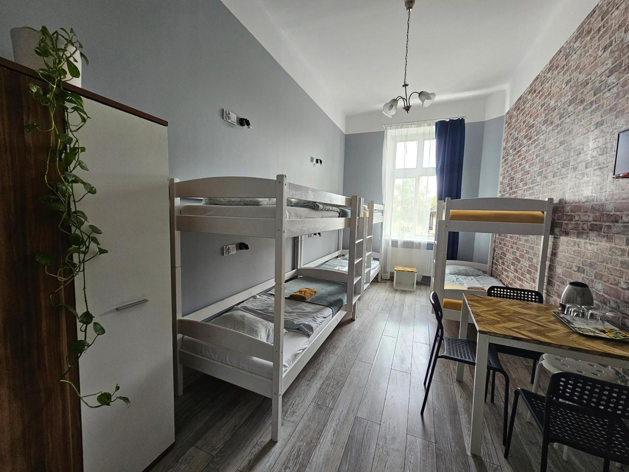 ורשה Deja Vu Hostel מראה חיצוני תמונה