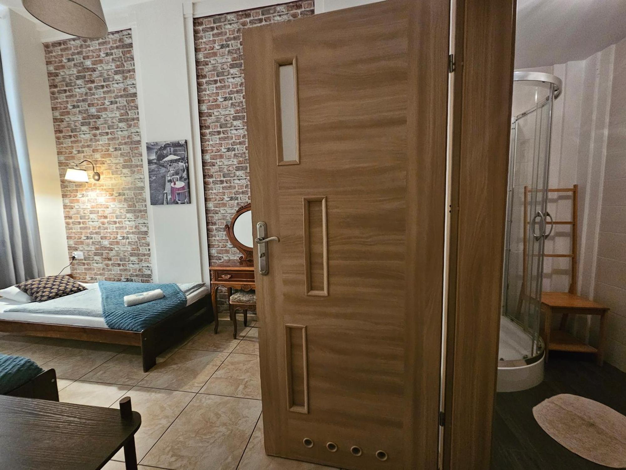 ורשה Deja Vu Hostel מראה חיצוני תמונה