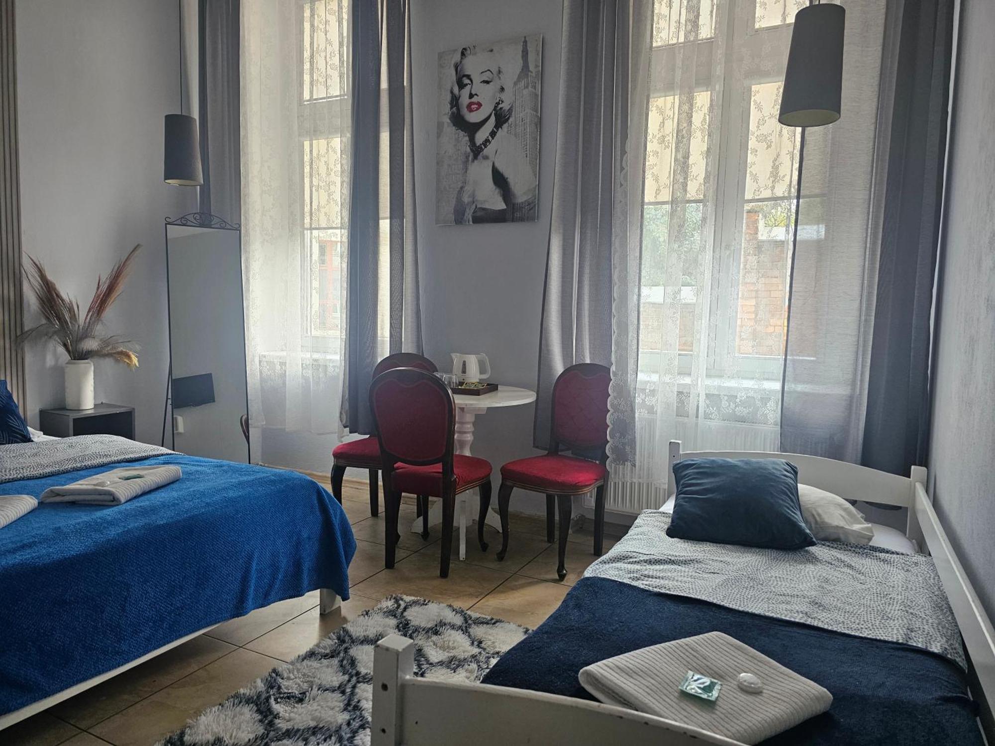ורשה Deja Vu Hostel מראה חיצוני תמונה