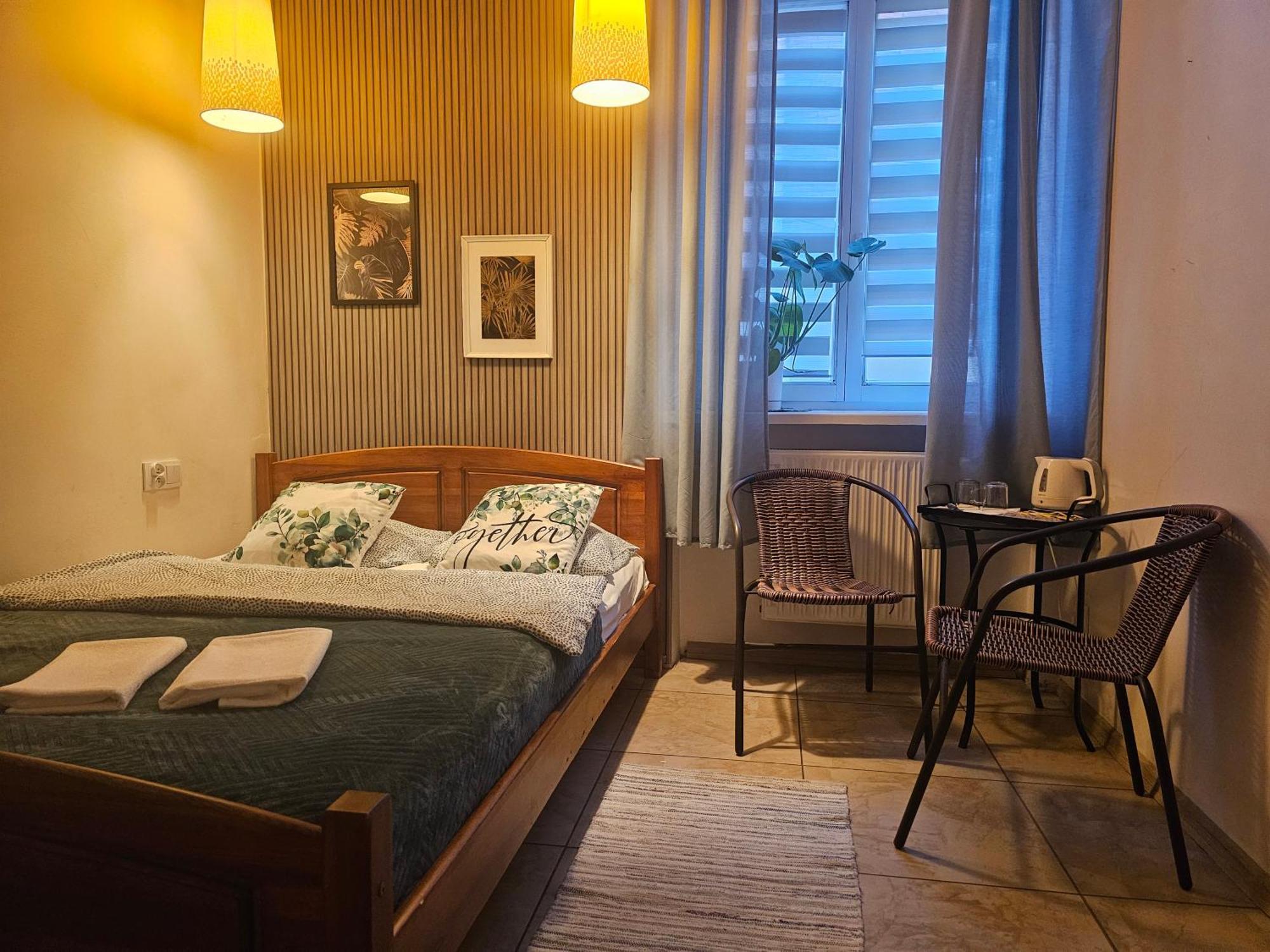 ורשה Deja Vu Hostel מראה חיצוני תמונה