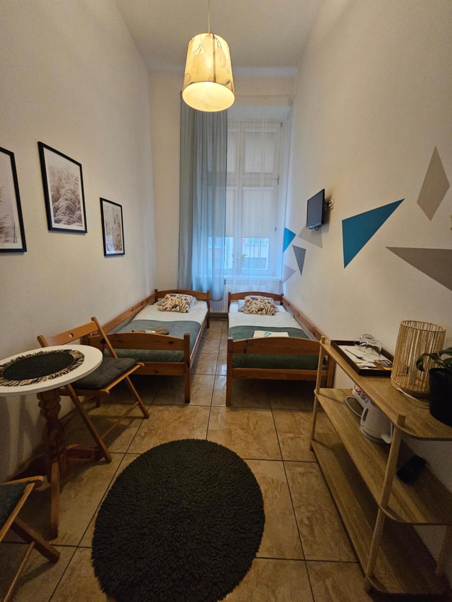 ורשה Deja Vu Hostel מראה חיצוני תמונה